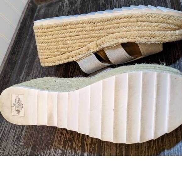 Marc Fisher Women's Silver Wedge Slip On Platform Comfort Sandal Size 9.5 M - Picture 6 of 6